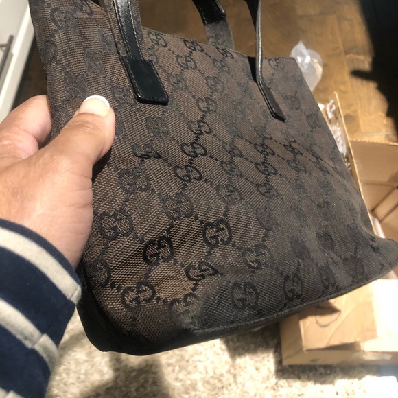 Small Gucci tote. Please see pictures. - Picture 7 of 16